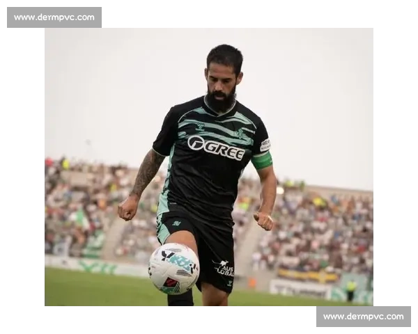 罗马诺：罗马领跑乌迪内斯争夺波兰新星焦乌科夫斯基