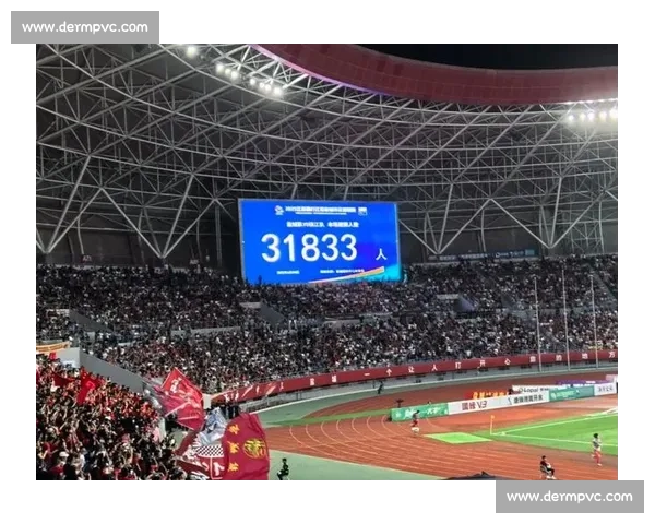 盐城主场 2-0 力克镇江！31833 名球迷见证苏超榜首之争